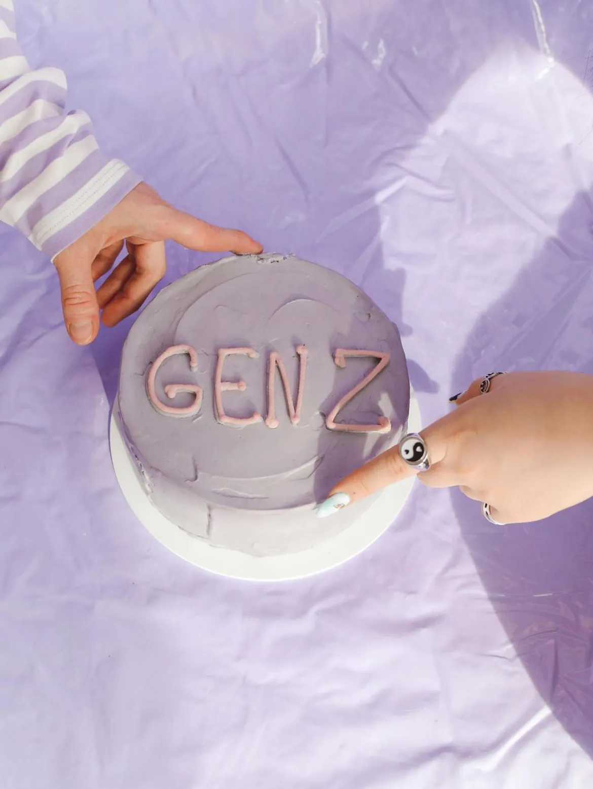 Cake with the text 'Gen Z' at the center