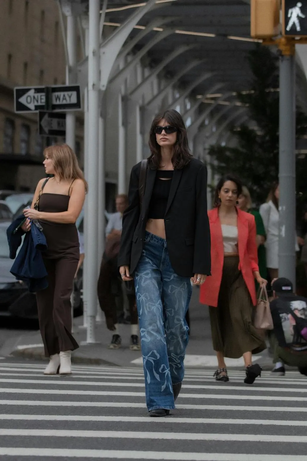 High-waisted jeans replaced by wide-leg jeans